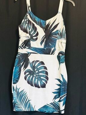 CBR Tropical Leaf Bodycon Mini Dress - Blue/White summer fresh look 👀